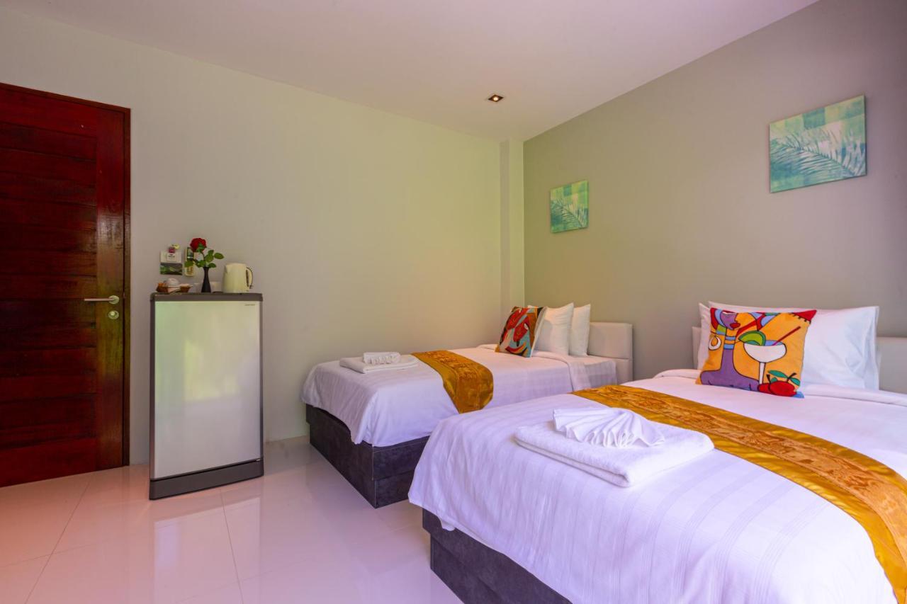 Rossarin Sea View Patong Hotel Bagian luar foto