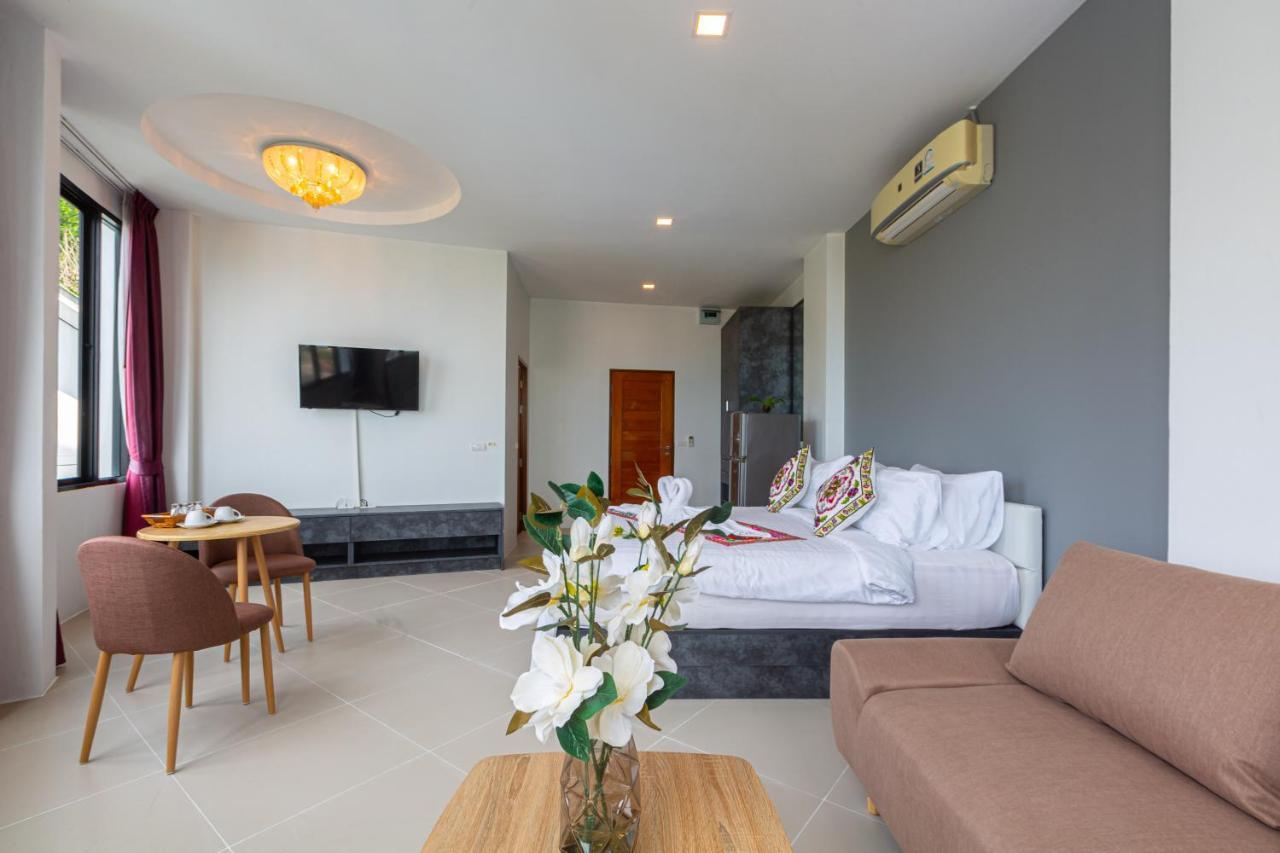 Rossarin Sea View Patong Hotel Bagian luar foto