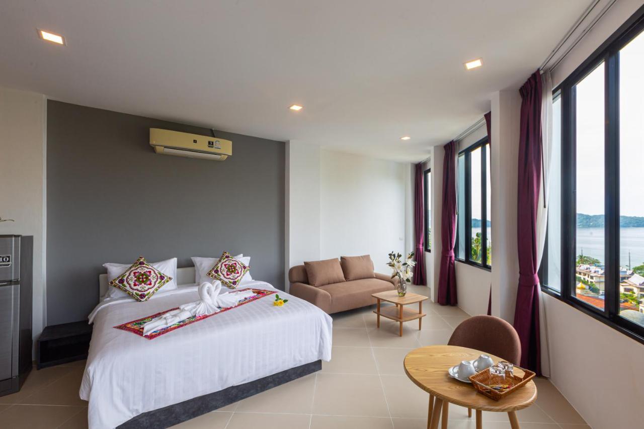 Rossarin Sea View Patong Hotel Bagian luar foto