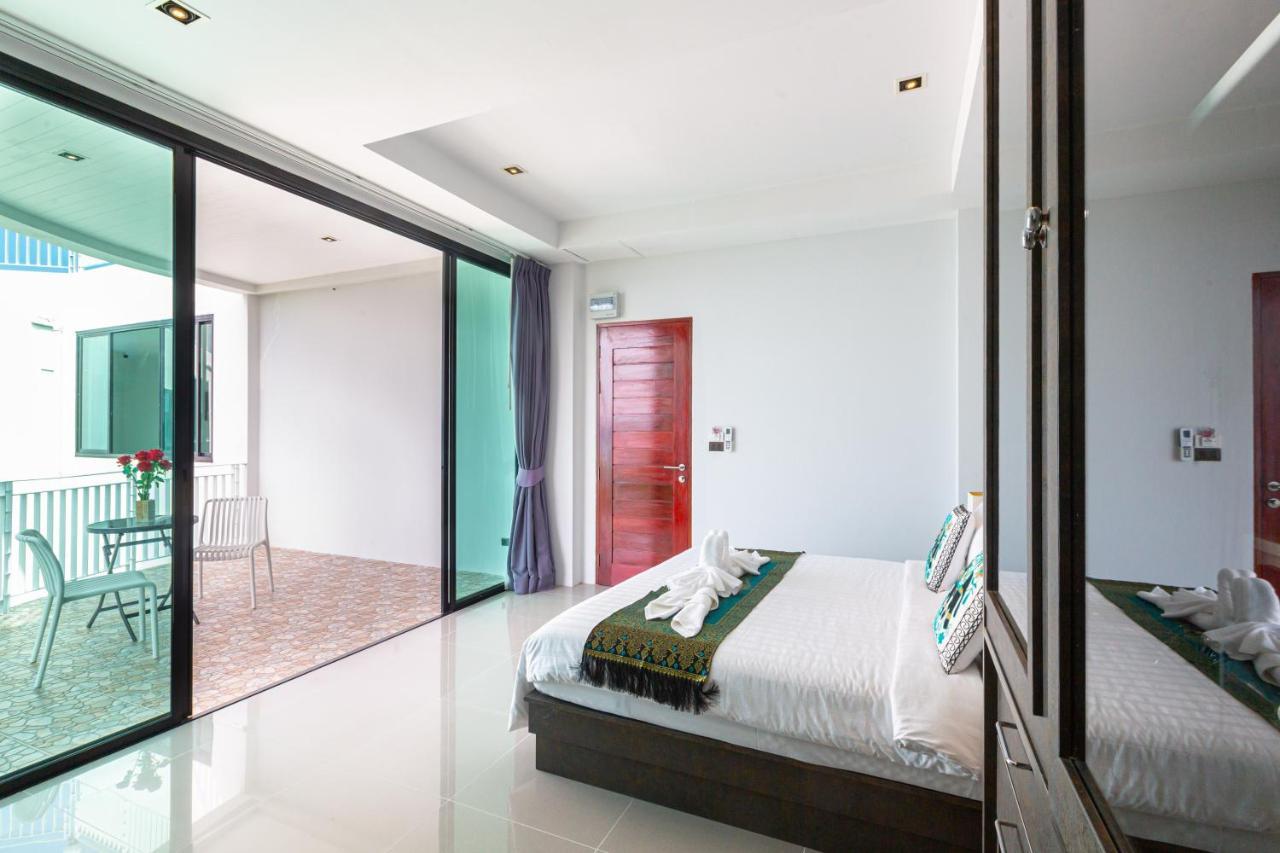 Rossarin Sea View Patong Hotel Bagian luar foto