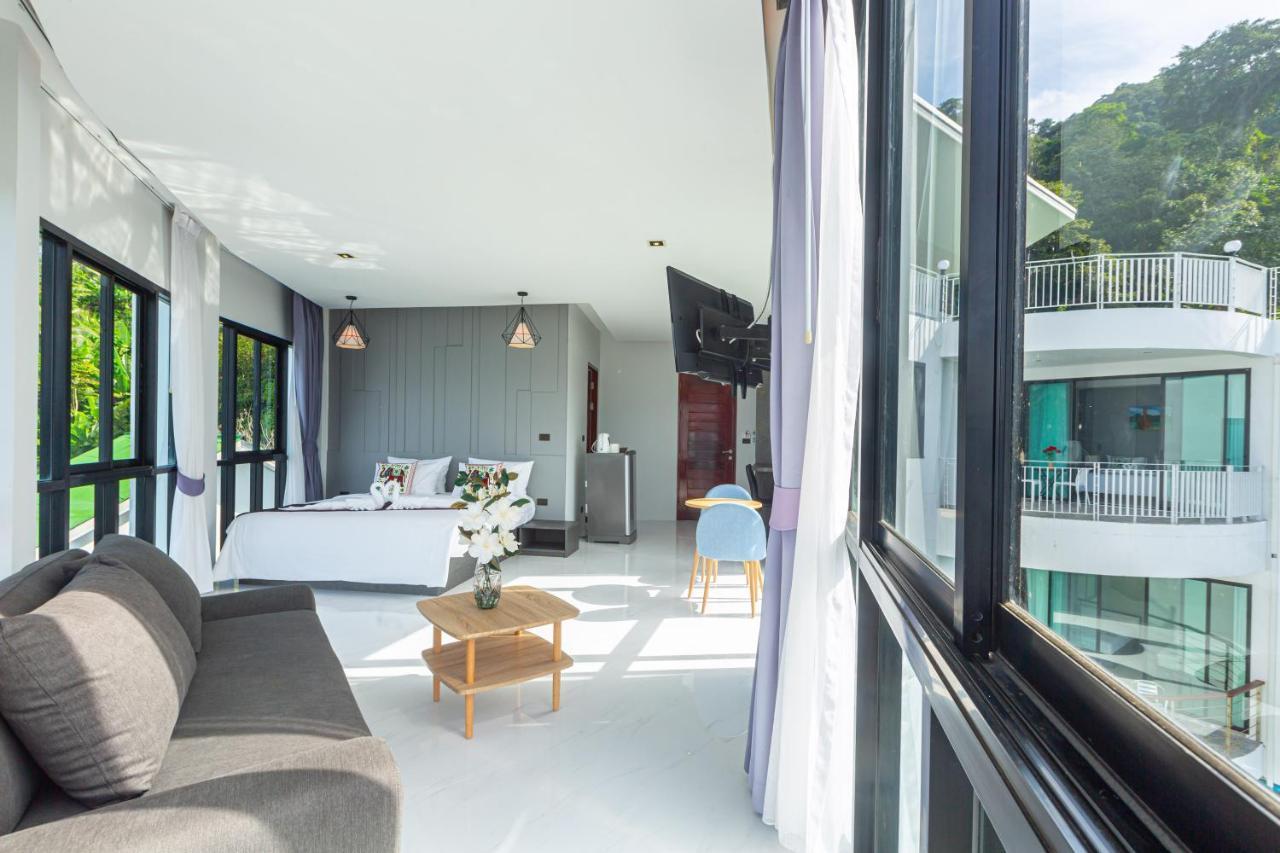 Rossarin Sea View Patong Hotel Bagian luar foto