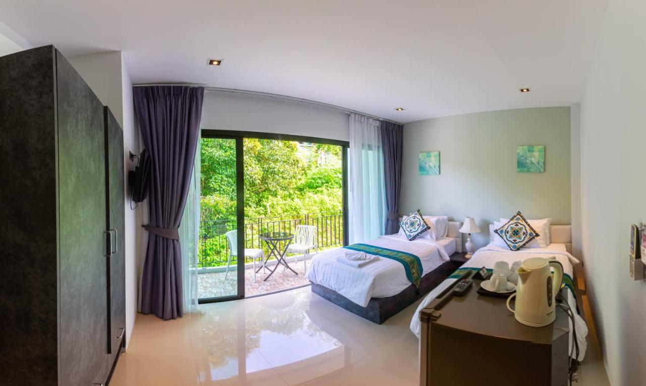 Rossarin Sea View Patong Hotel Bagian luar foto