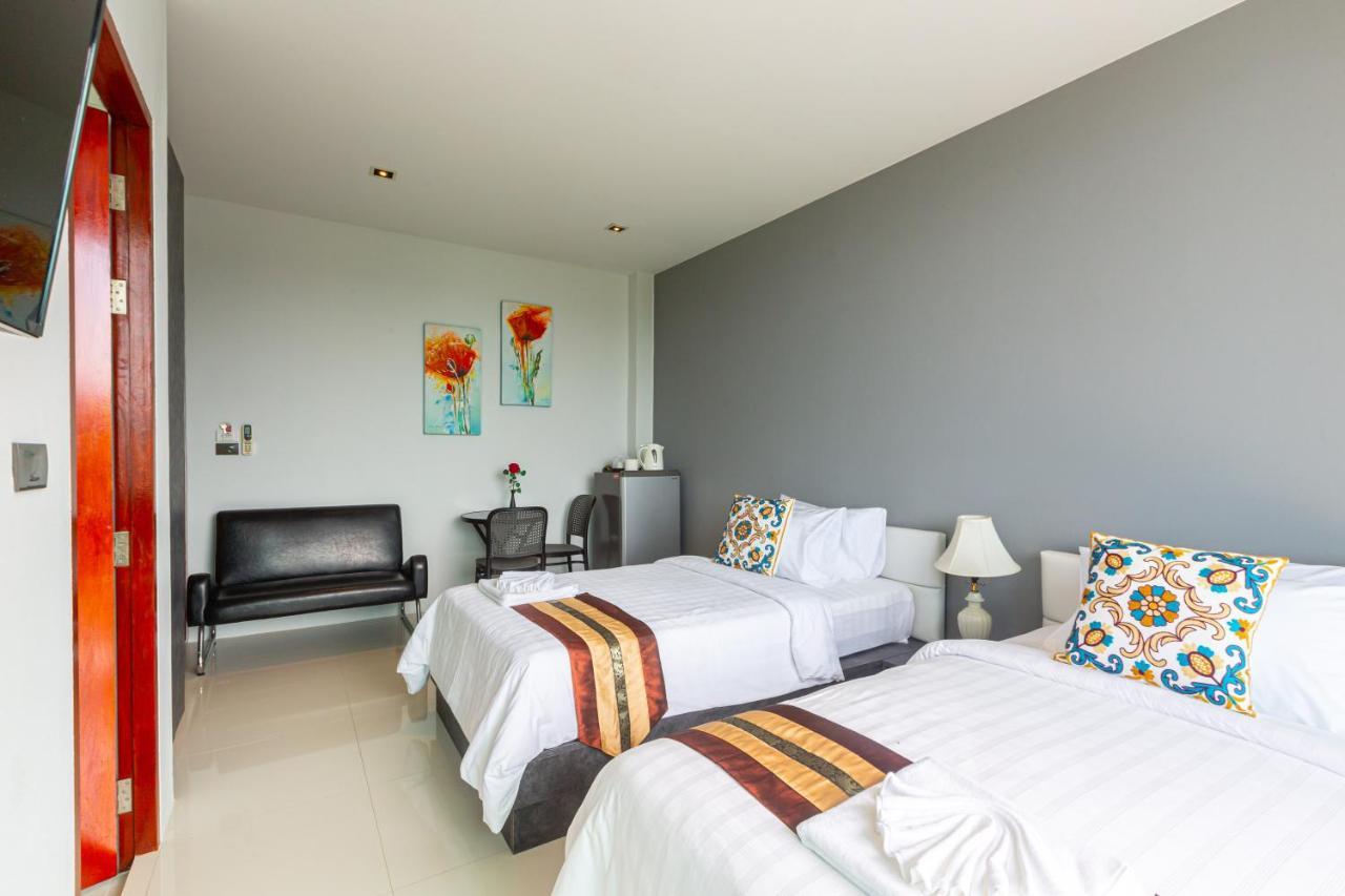 Rossarin Sea View Patong Hotel Bagian luar foto