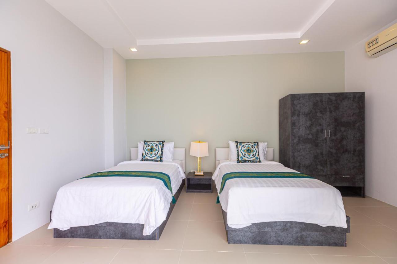 Rossarin Sea View Patong Hotel Bagian luar foto