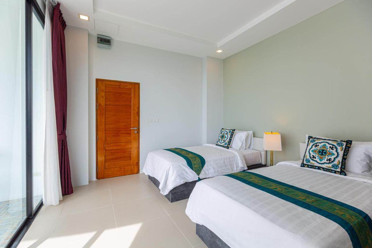 Rossarin Sea View Patong Hotel Bagian luar foto
