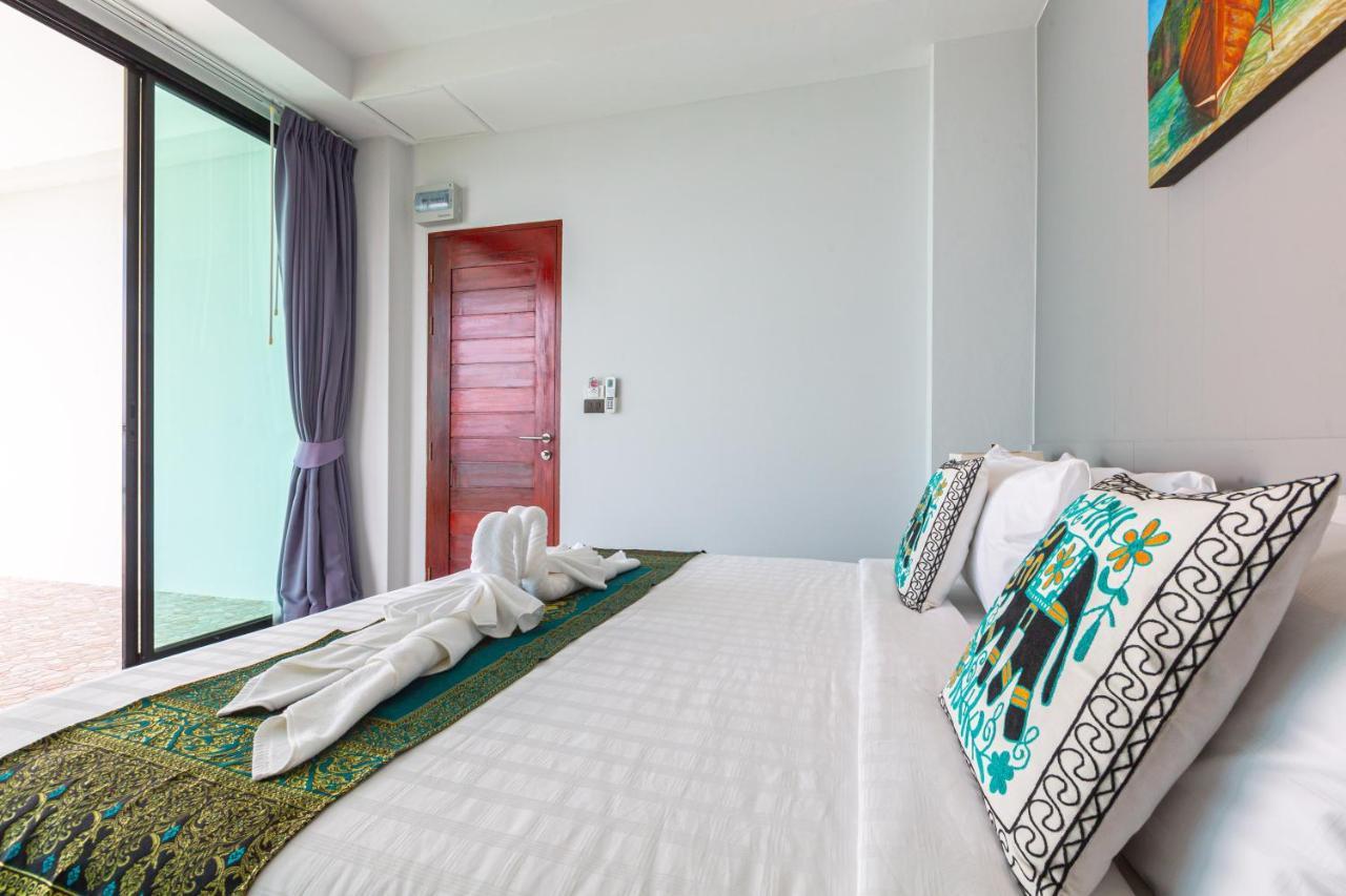Rossarin Sea View Patong Hotel Bagian luar foto